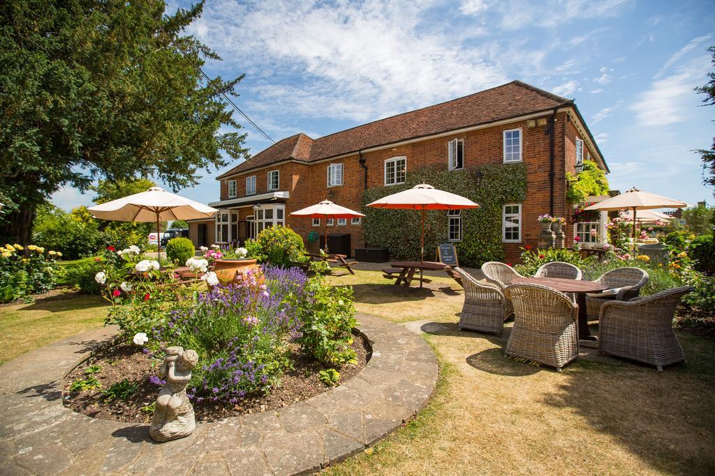 Bedford Arms Hotel Rickmansworth Exterior photo